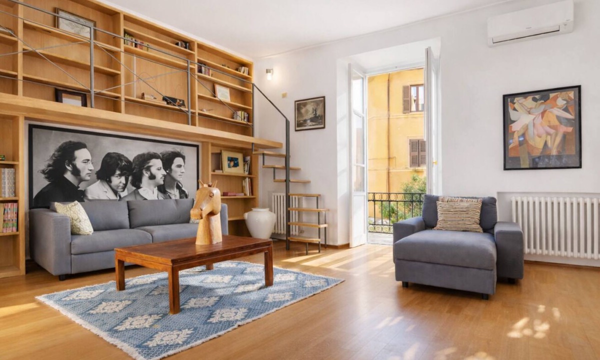 Trastevere House | Elegantis.it Ten windows on Trastevere