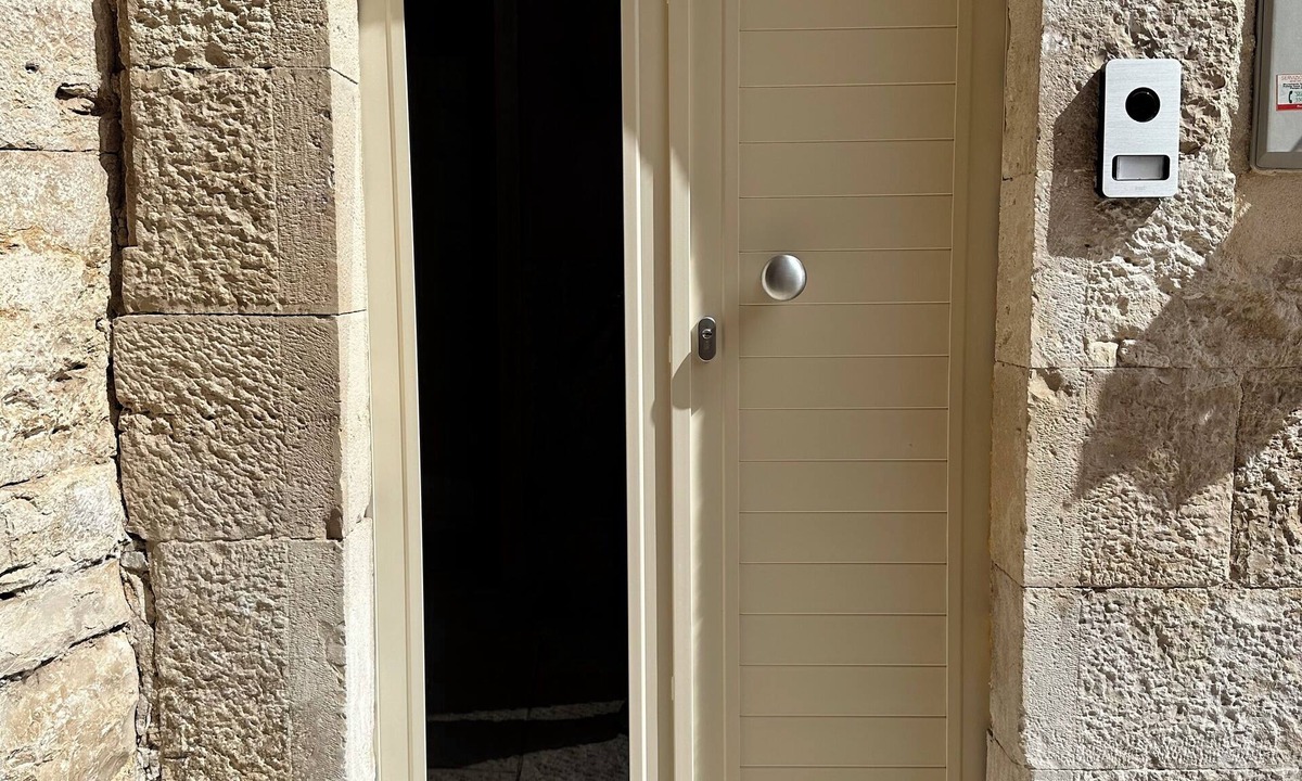 Palo del Colle Apartment | Entire apartment 40 sqm - self check in, electronic opening. Maximum privacy