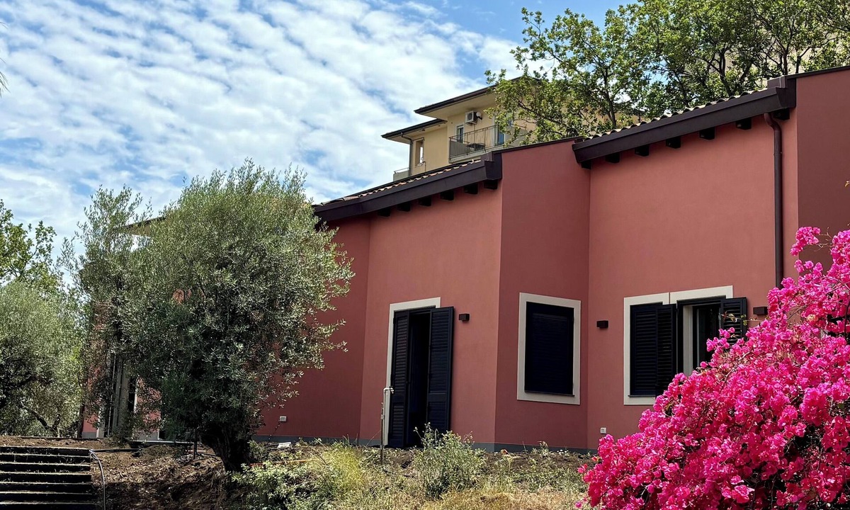 Aci Catena House | Entire house with a view of the ocean. A peaceful retreat close to populated areas.