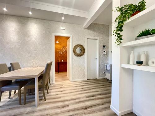 Quartiere XX Ardeatino Apartment | EUR San Marco Apartment