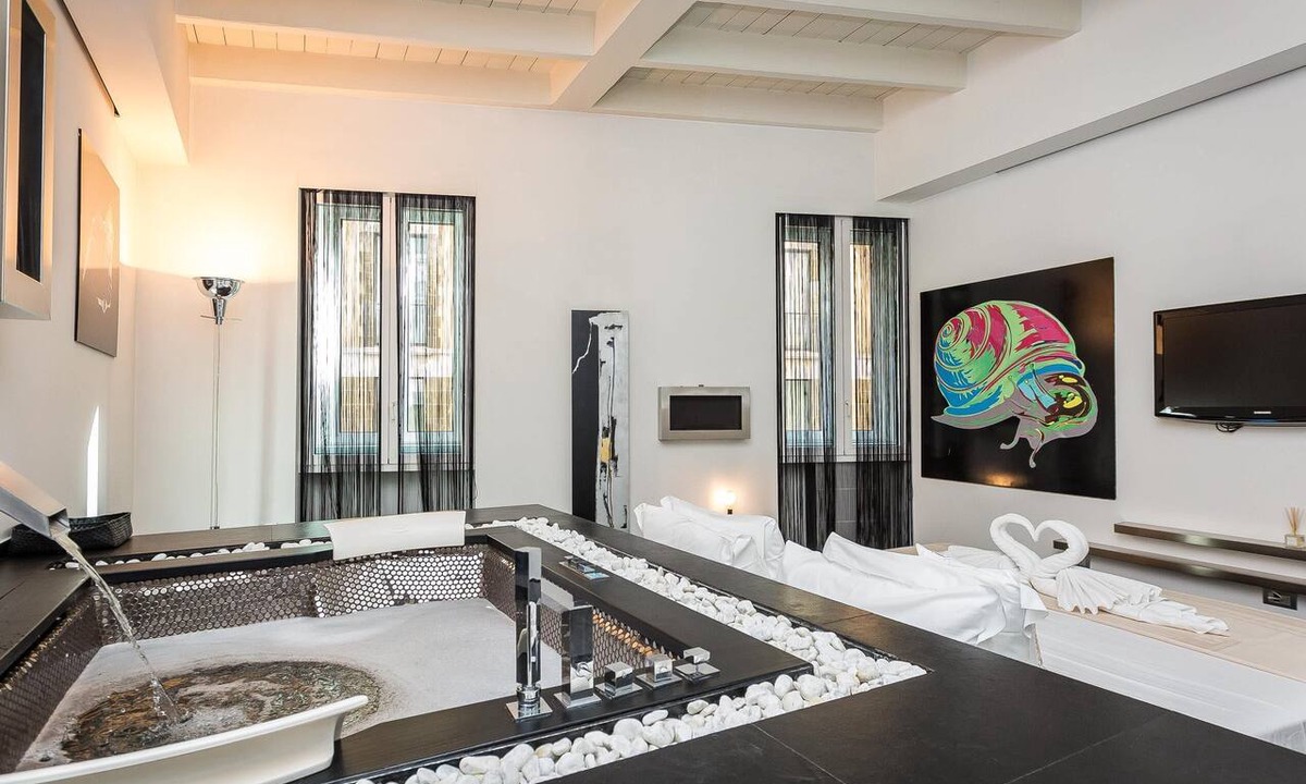 Rione III Colonna Apartment | Exclusive apartment in Via dei Due Macelli, few steps away from the Spanish steps and the Trevi foun