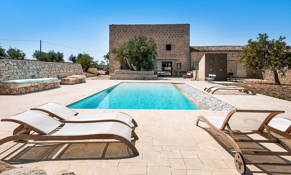 Ragusa Villa | Exclusive villa with private pool in Ragusa, DiCasaInSicilia