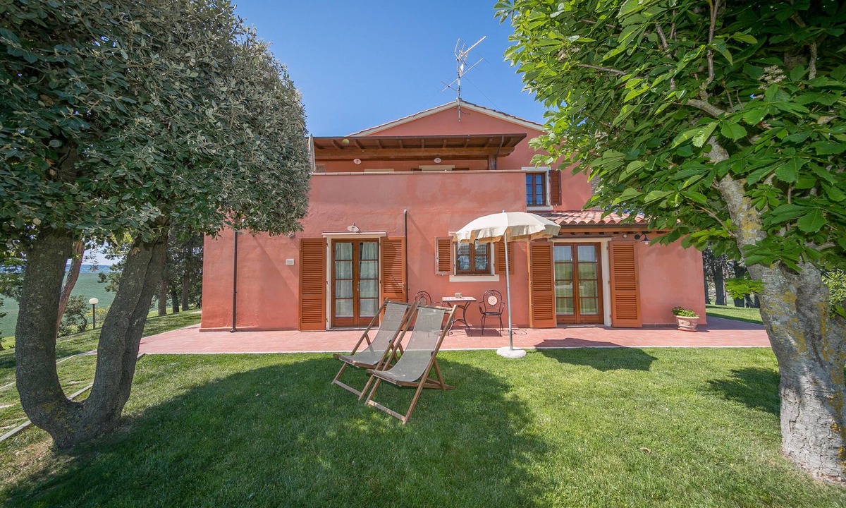 Santa Luce House | Farmhouse "Mimosa" with Shared Garden & Wi-Fi
