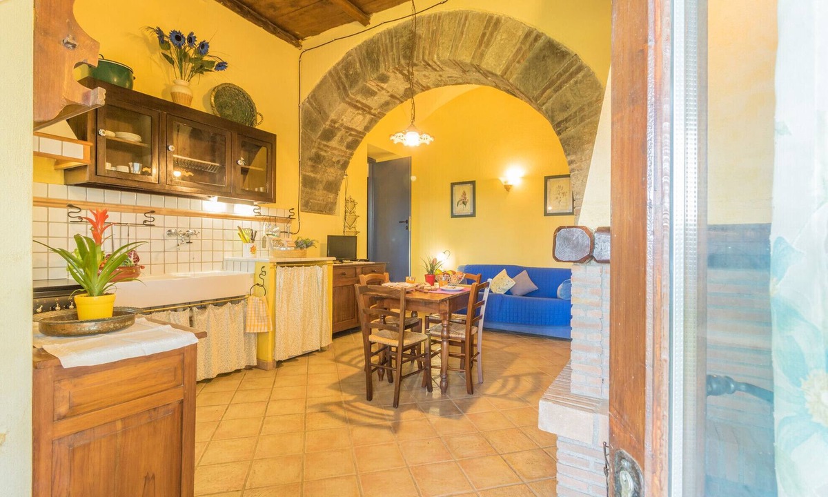 Viterbo Apartment | Farmhouse Tenuta Serpepe - Cornflower Grande