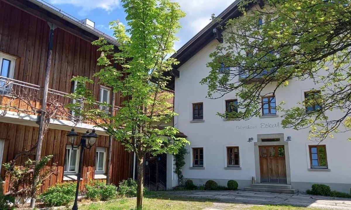 Bohmzwiesel Apartment | Ferienwohnung mit Balkon (ca. 60m2) auf Erlebnisbauernhof
