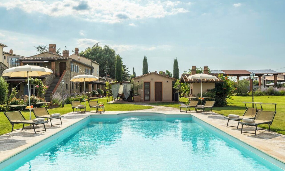 Pratantico Apartment | Flat in hamlet near Arezzo
