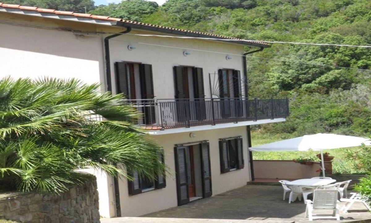 Naregno Apartment | Genoa, Comfortable Apartment 400meters from the Sea