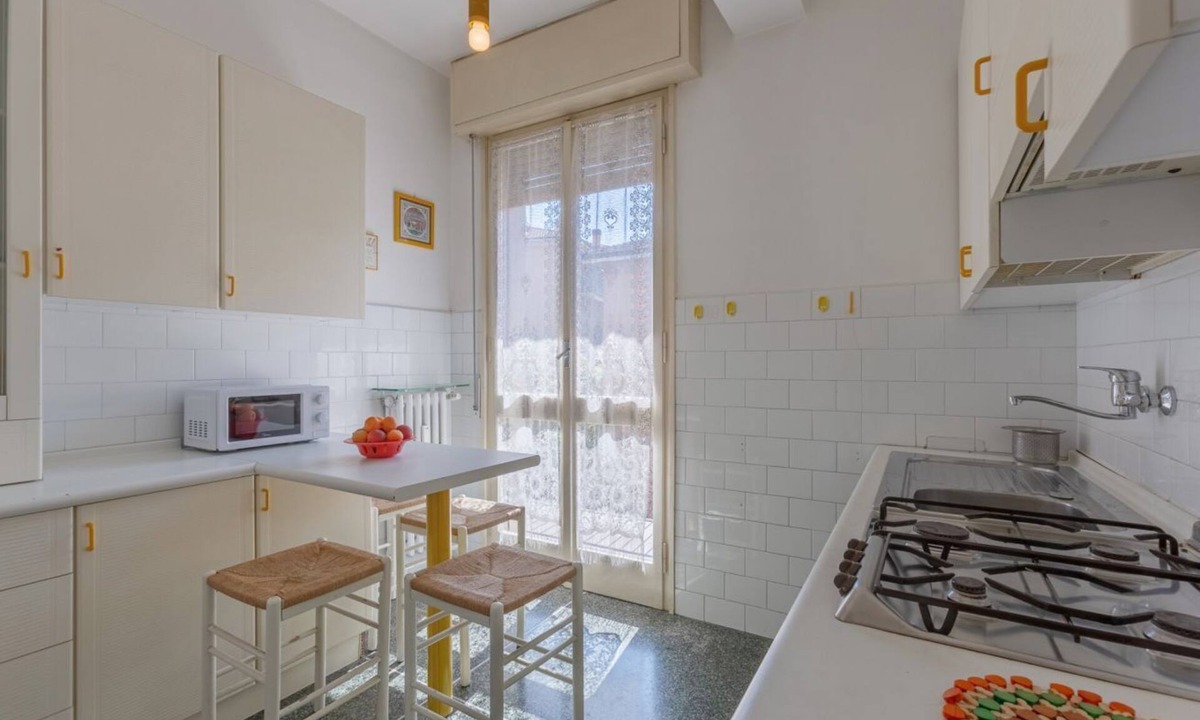 Fossolo Apartment | GuestHost - Bright apartment with balcony equipped with the main comforts to comfortably accommodate up to 3 people and very quiet thanks to the view on a silent internal street. The accommodation is located in the San Vitale district, a very green resid