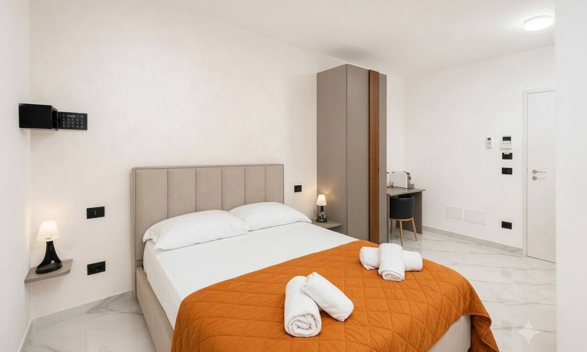 Trani Apartment | GuestHost - Perla Nera Apartment 7 near the sea