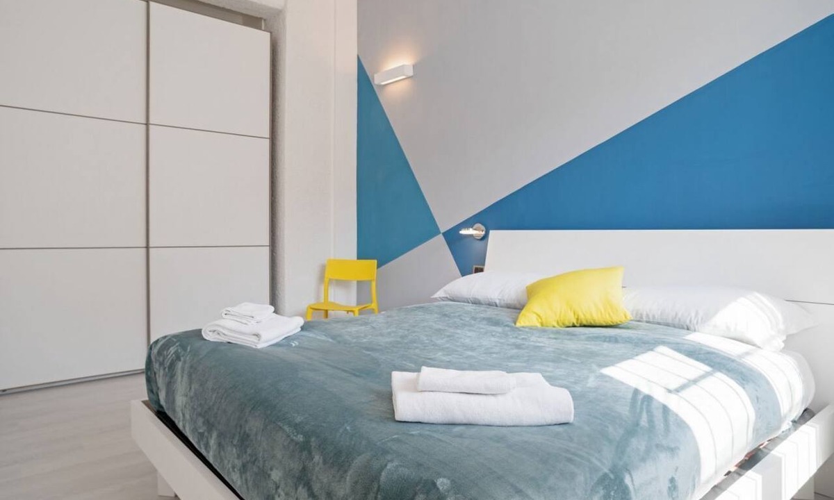 San Donato-San Vitale Apartment | GuestHost - The apartment is located in a quiet area, in a closed/private street overlooking the green and private gardens.It is located in a strategic position, a few steps from the historic center (the main road is located in absolute proximity to on