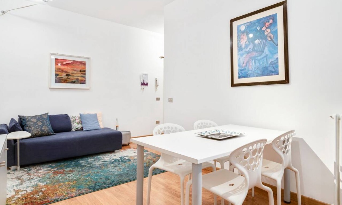 Padova Apartment | GuestHost - The apartment is located on the first floor of a building with a lift, not suitable for the disabled.In 45 square meters of space, it comfortably accommodates 3 people with one bedroom.Located in the Portello district, one of the most histori
