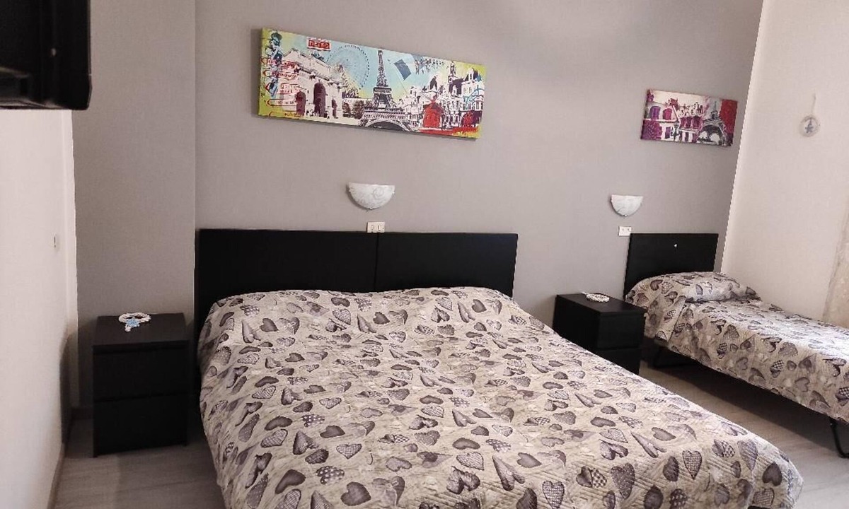 Quartiere XXXIV Lido di Ostia Levante House | Guesthouse 5min. from GdiF barracks, sea and Lido Centro station