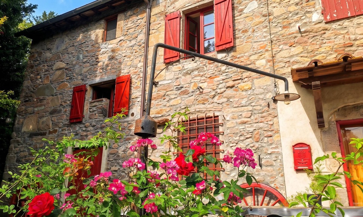 SantʼAndrea di Compito House | Historic Tuscan Home: Your Retreat in Lucca