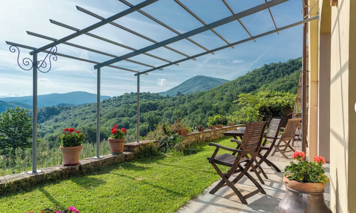 Borgo San Lorenzo House | Historic villa in the Florence hills
