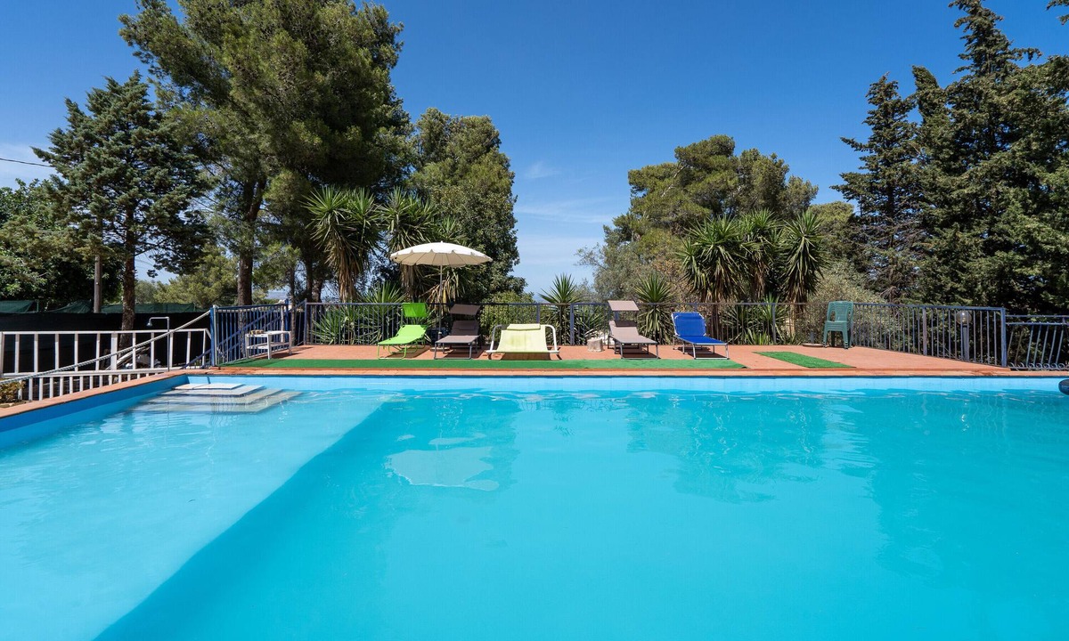 Noto House | Holiday Home 'Casale Leonardo' with Sea View, Private Pool and Private Terrace