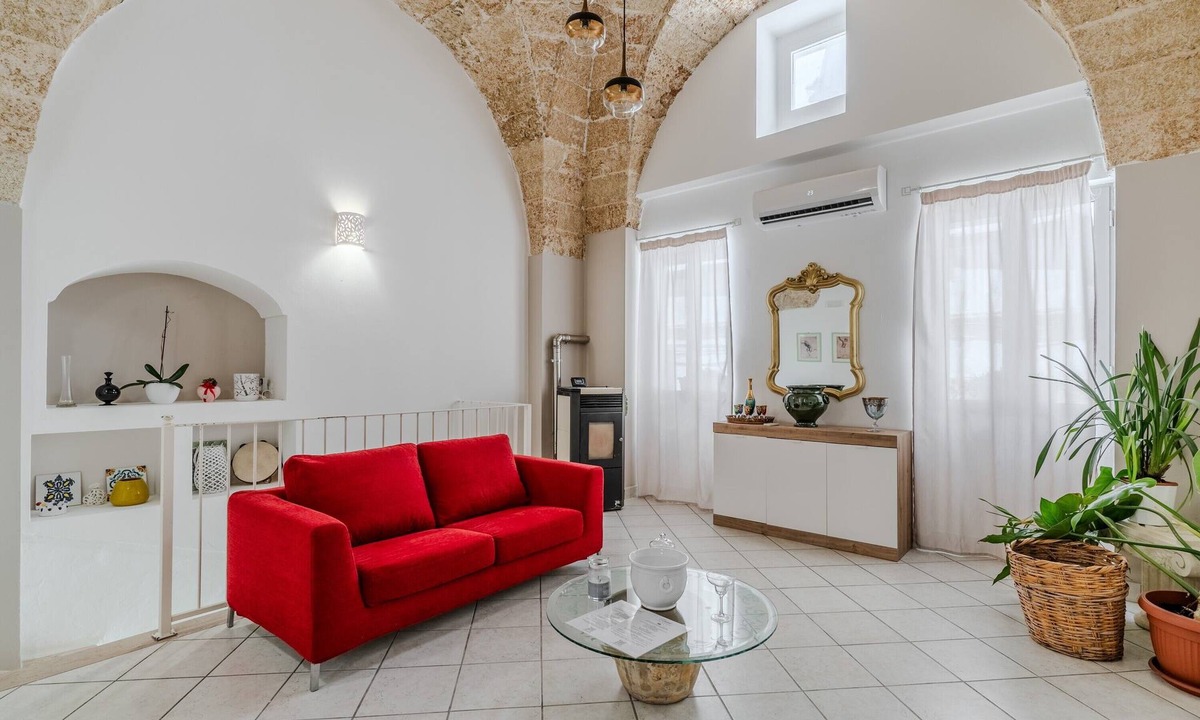 Casarano House | Holiday Home 'Civico4 Luxuryholidays' with Private Terrace, Wi-Fi and Air Conditioning