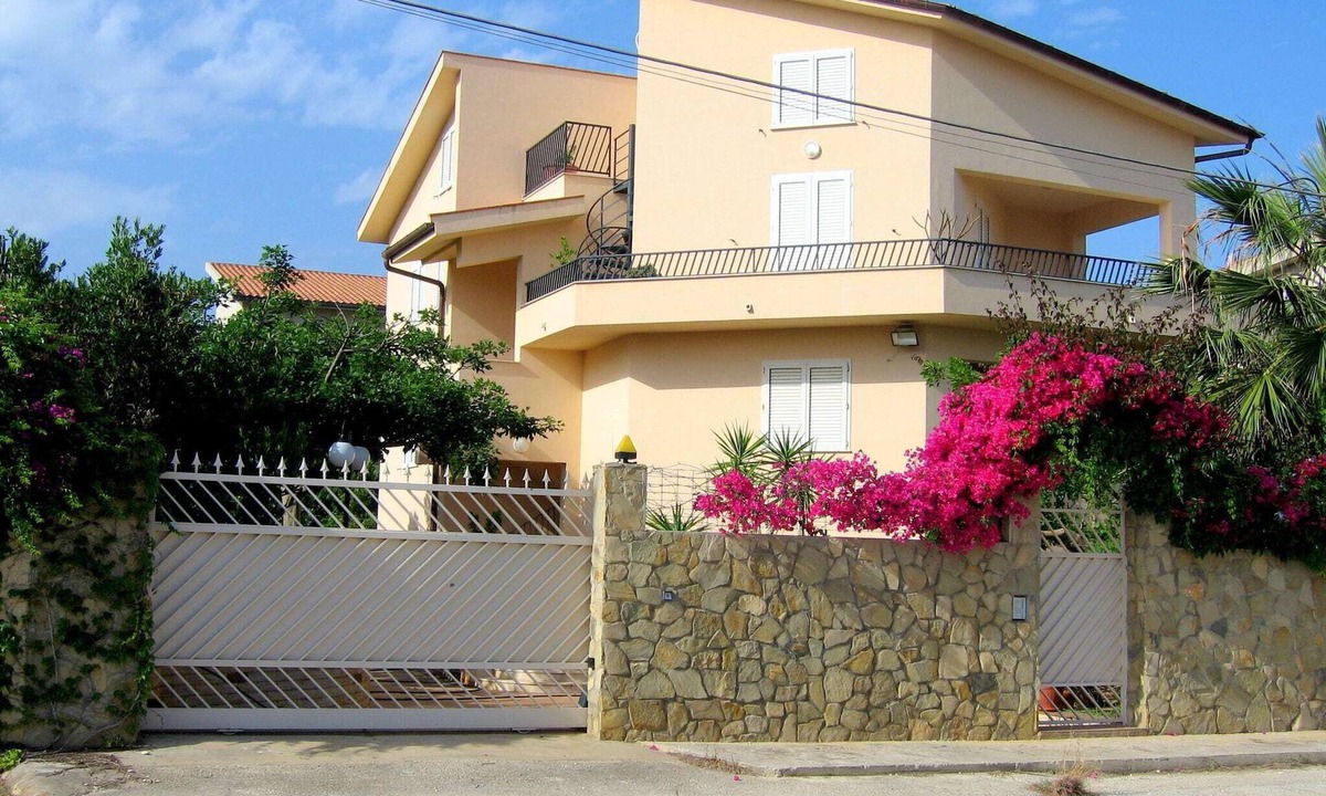Localita San Giorgio House | Holiday Home in Sciacca near the Beach