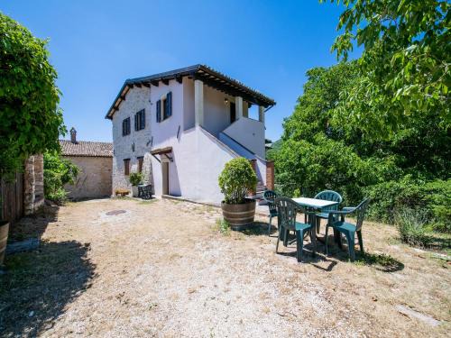 Sellano House | Holiday Home in Sellano with Private Pool