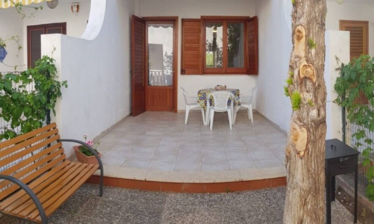 San Vito Lo Capo House | Holiday Home 'Maltese' with Shared Terrace, Wi-Fi & Air Conditioning