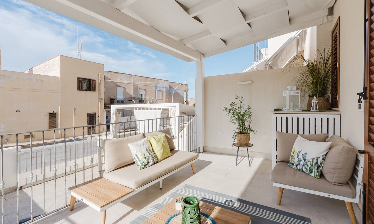 San Vito Lo Capo House | Holiday Home 'Viky Vacanze A San Vito Lo Capo' with Mountain View, Wi-Fi and Air Conditioning