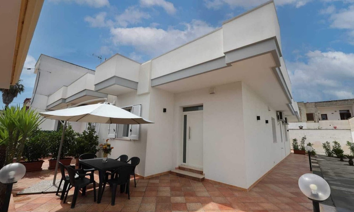 Leverano House | Holiday house "grandfather flower"