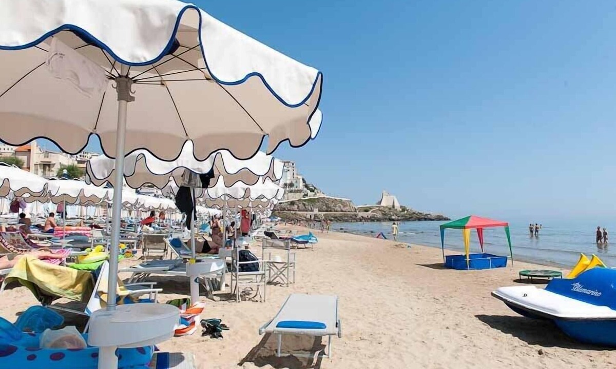 Sperlonga Apartment | HOLIDAY ZIROCCO, CENTRAL IN COUNTRY AND WITH LIDO BEACH NEAR.