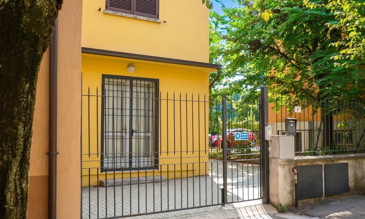 Bolognina Apartment | Homerez - Studio in Bologna