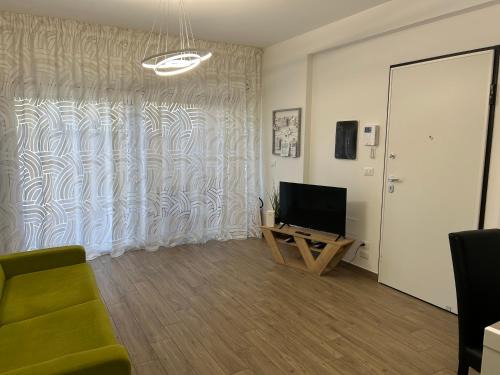 Avezzano Apartment | Host & C