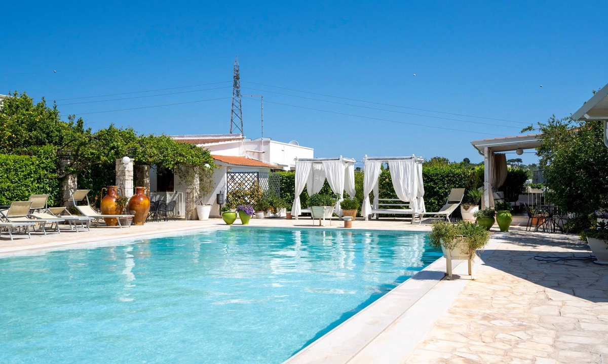 Ostuni Apartment | Hotel Apartment 'Agriturismo Salinola 3' with Shared Pool, Wi-Fi and Air Conditioning