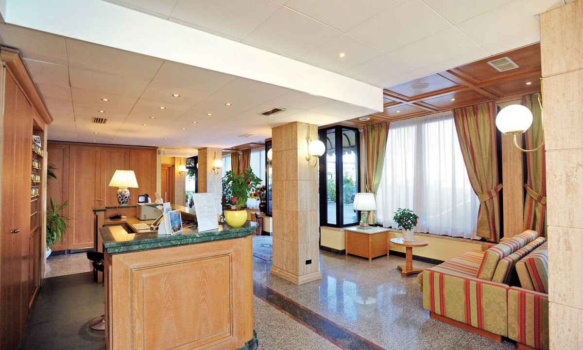 Pomezia Hotel | Hotel L'Aquila
