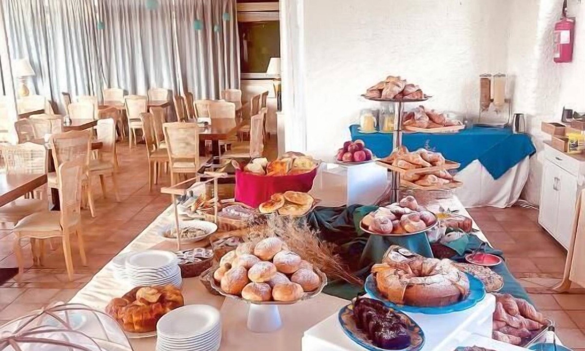 Ventotene Hotel | Hotel Lo Smeraldo - Oasi degli Ulivi