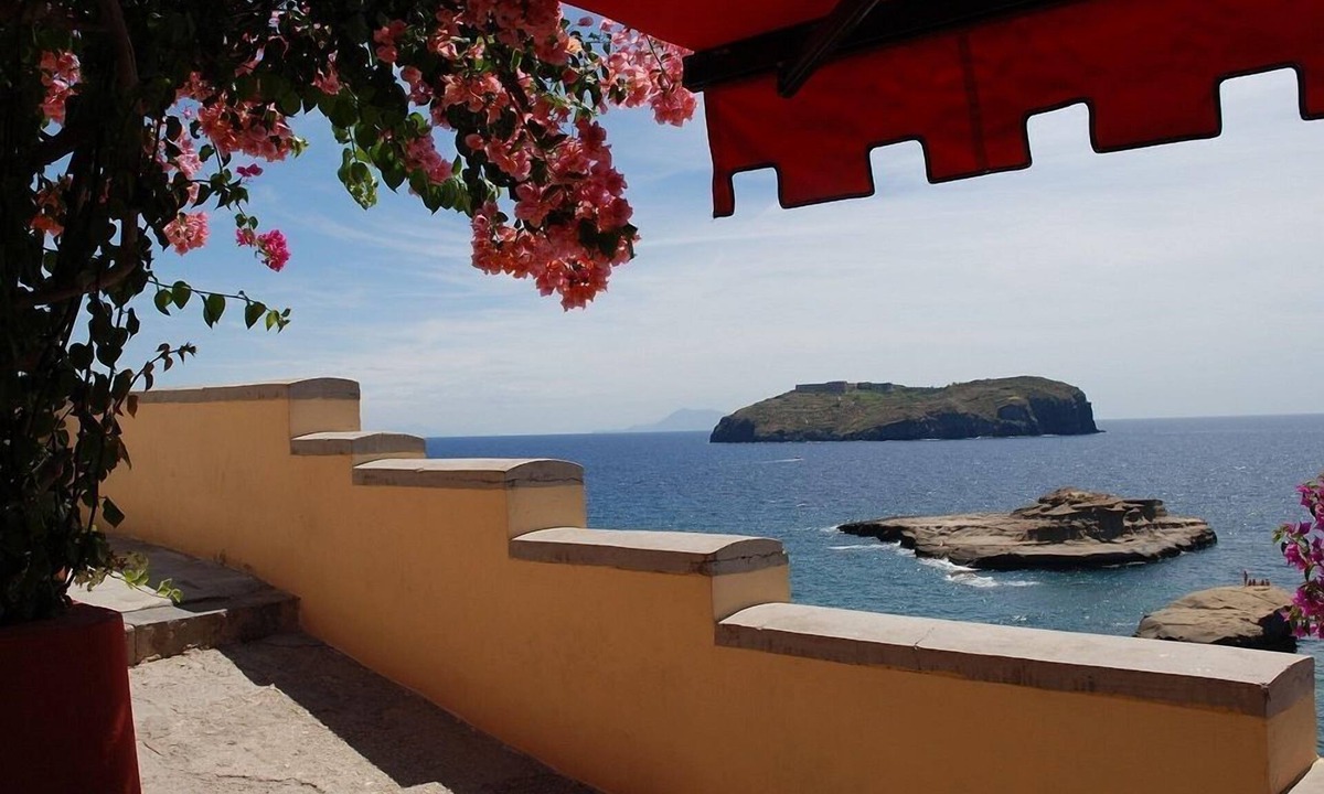 Ventotene Hotel | Hotel Villa Iulia