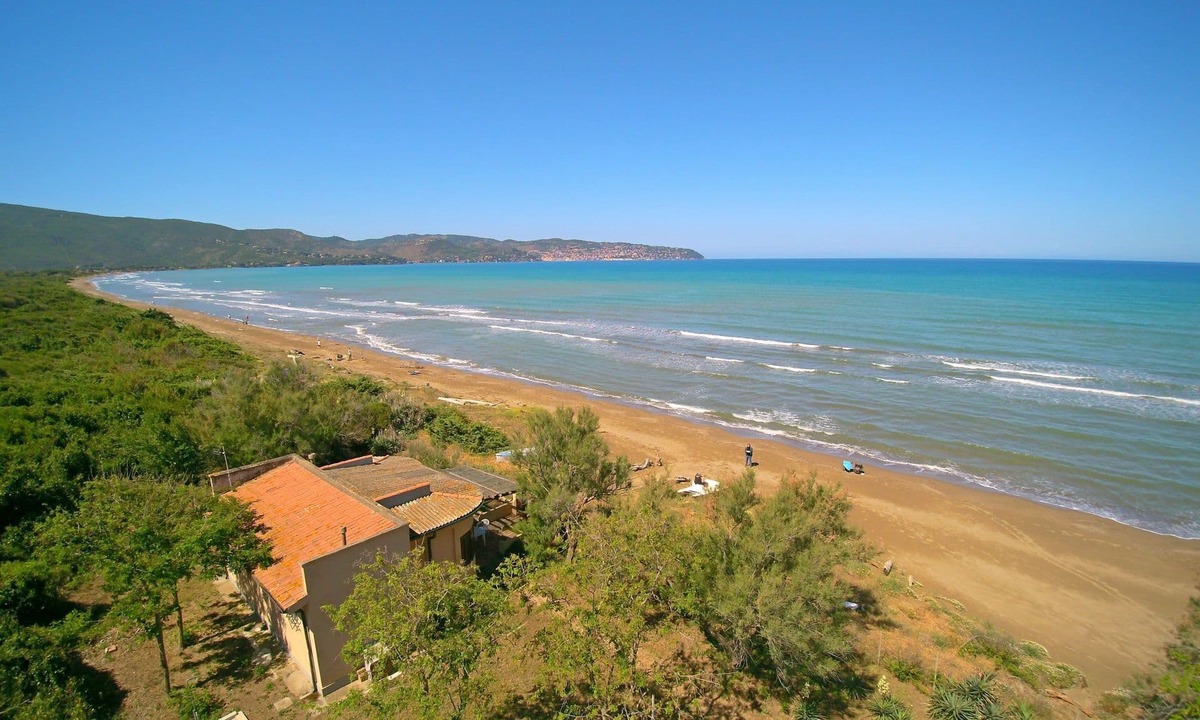 Santa Liberata House | House on the Beach! Open the gate and jump into the sea. 4 People