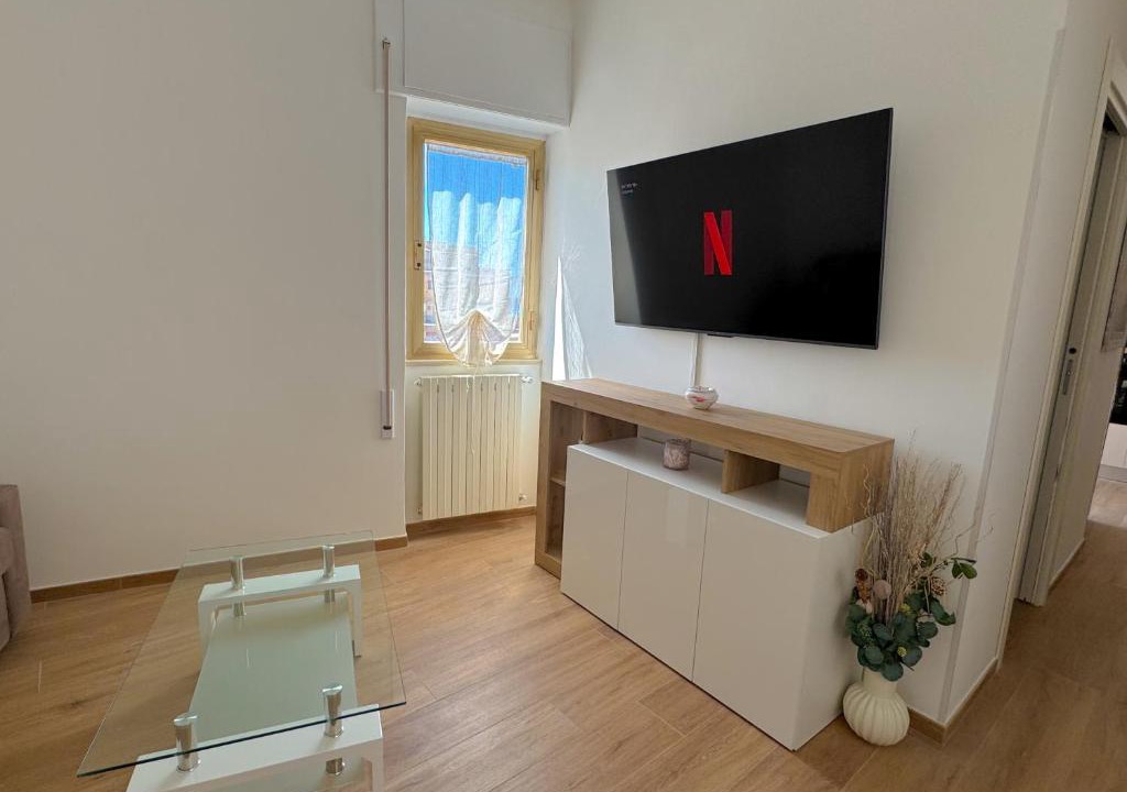 Nettuno Apartment | IDOLO MORESCO Apartments - spacious & charming holiday homes in NETTUNO center, just a few meters from the sea, beaches and train station, with hourly connections to Rome