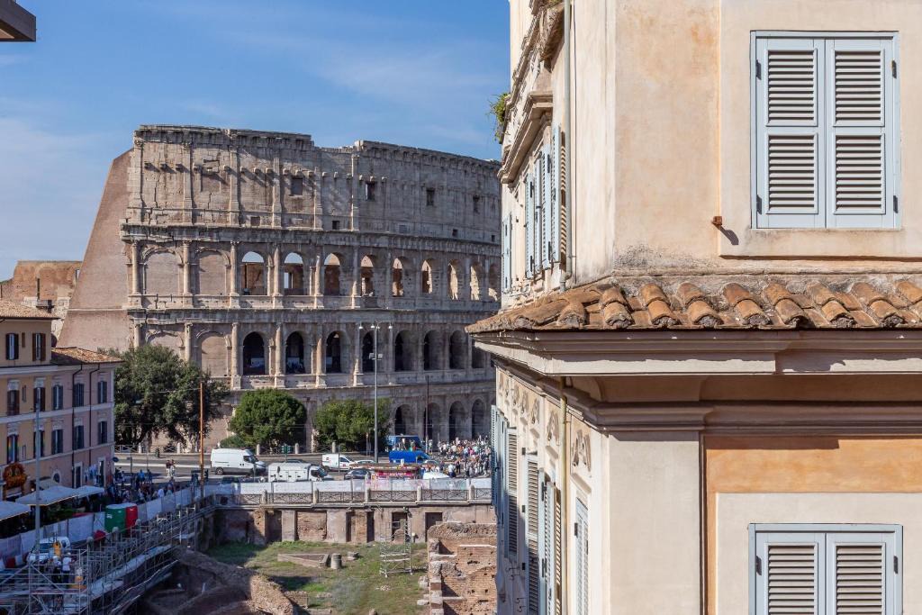 Monti Apartment | iFlat New AmoR Colosseum Suites