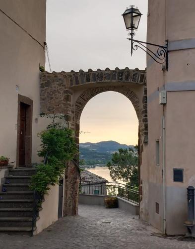 Capodimonte Apartment | Il Gelsomino - by BorgoLago