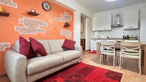 Civitavecchia Apartment | Il Nido del Porto-Harbor Nest Cruise & Port Apartment