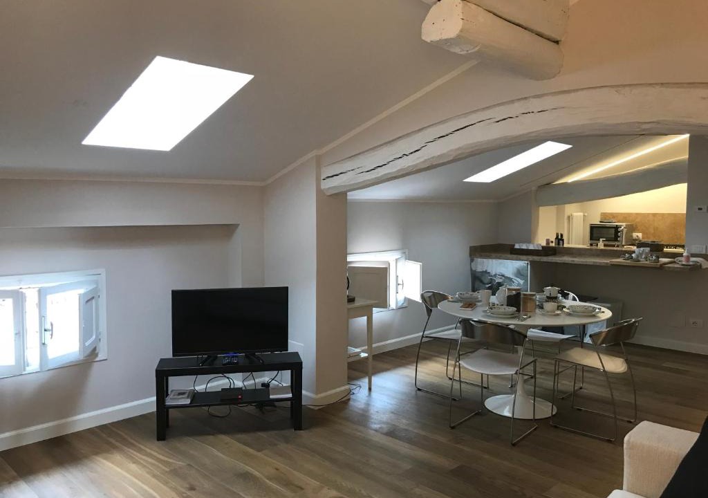 L'antico Ghetto Ebraico Apartment | In Canonica By Holiplanet