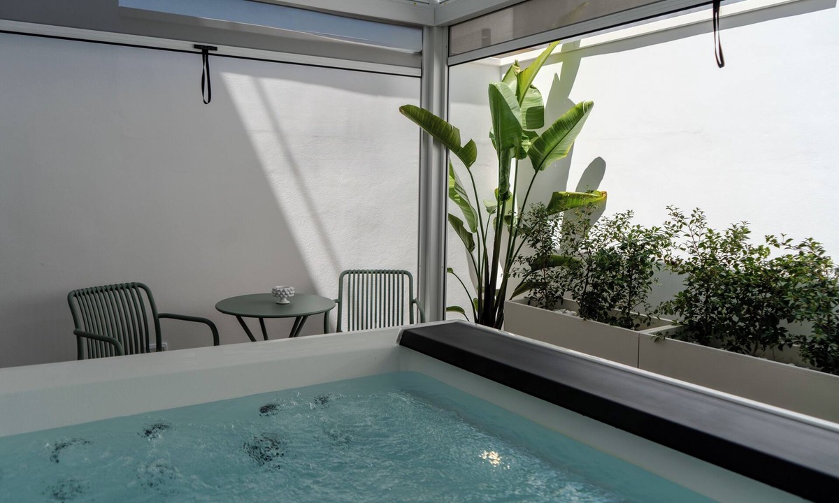 Cutrofiano House | In the heart of Salento, suites with private hot tubs