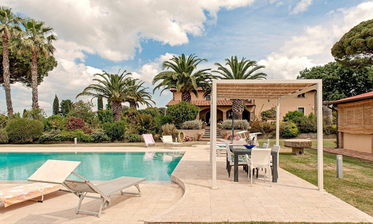 Collemezzano Villa | Incredible Villa in the Heart of Tuscany