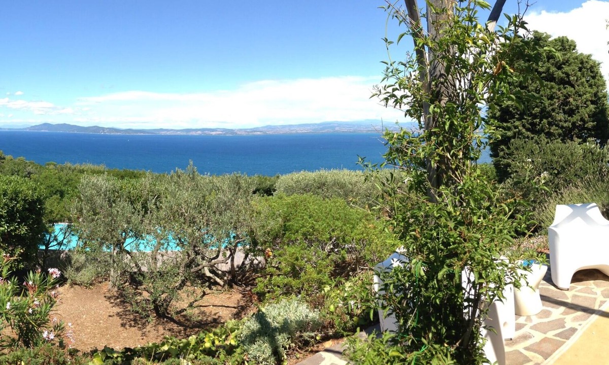 Porto Santo Stefano Villa | Independent villa with sea view 180 degrees from Ansedonia on the Island of Elba