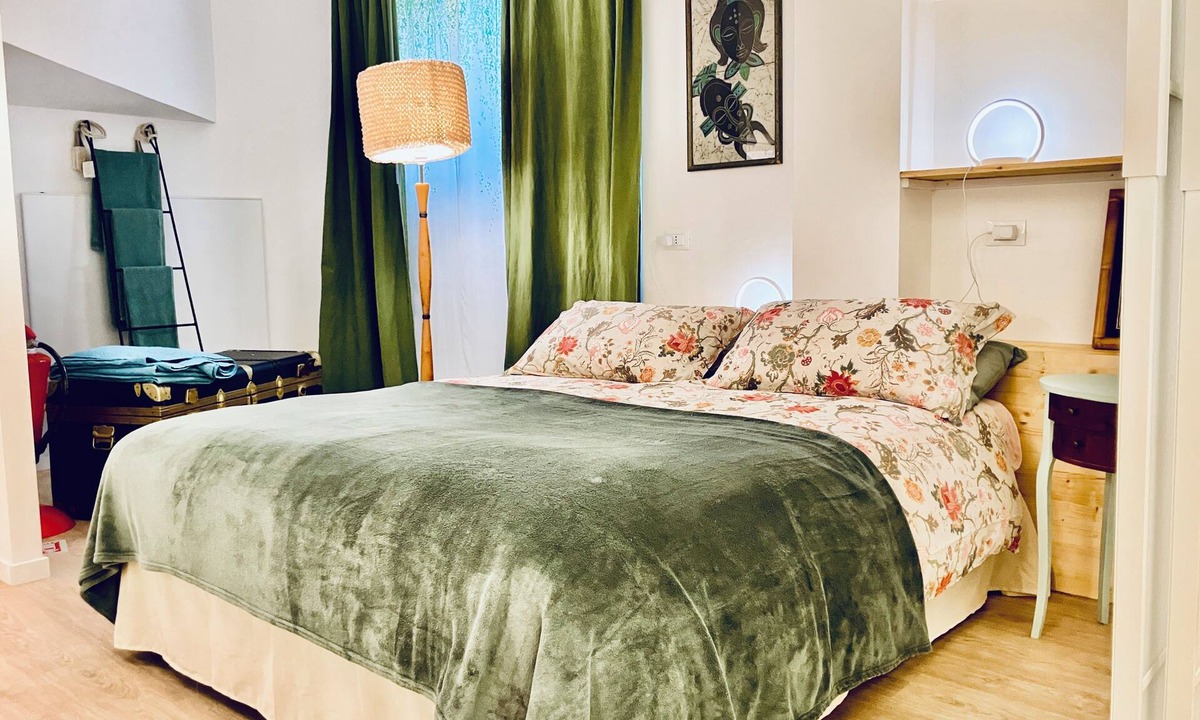 Quartiere XX Ardeatino Apartment | Independent house with garden EUR Laurentina