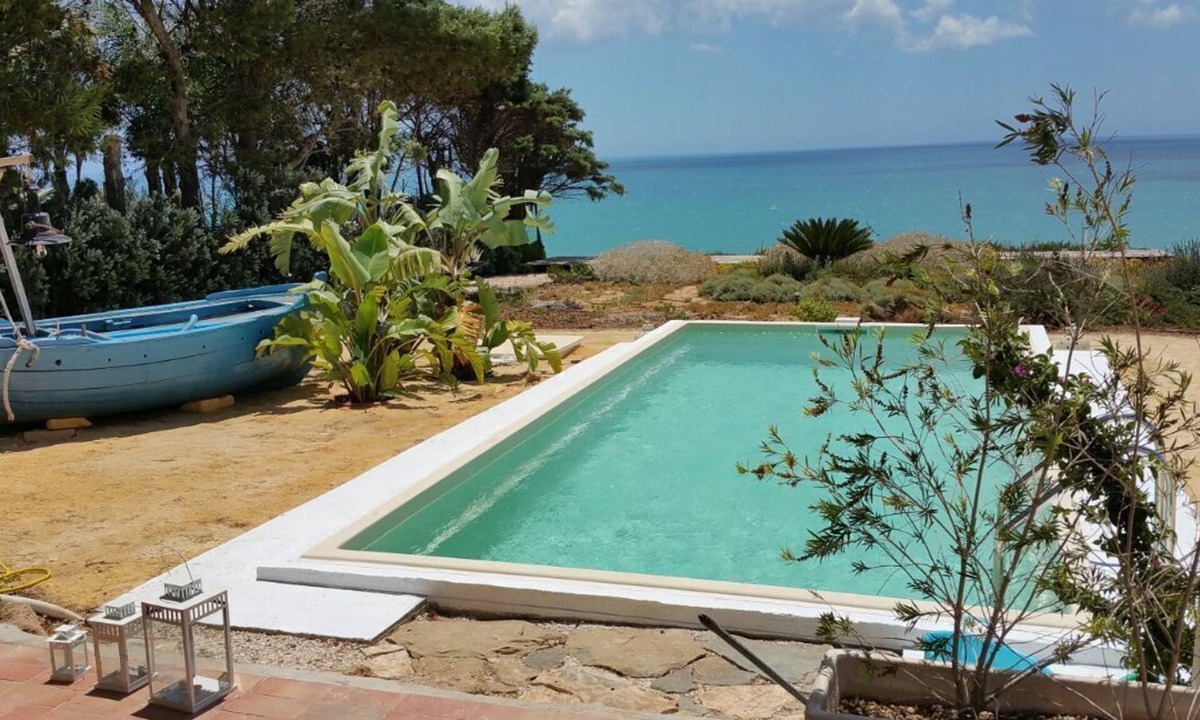 Marinella di Selinunte Villa | jabia beach house - villa on the beach - private beach