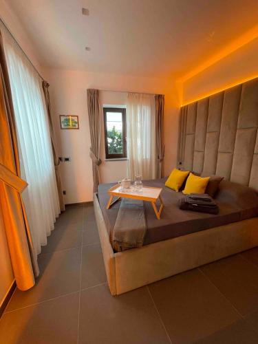 Monti Villa | JOIVY Exclusive 2-Bedroom Villa with Private Garden - 5 minutes from the Colosseum