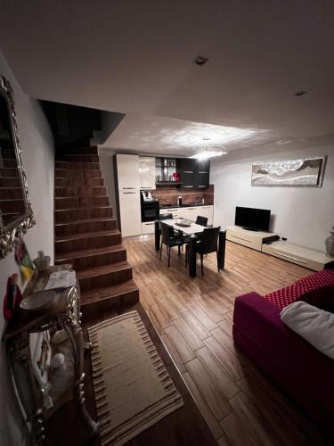 Cerchio House | L'Incontro