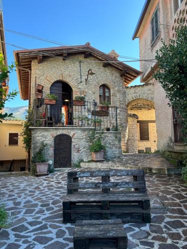 Colle di Tora Bed & Breakfast | La Casetta sul Lago