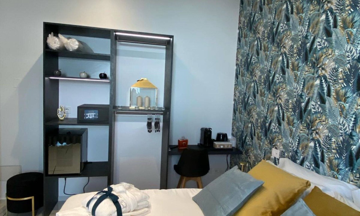 Barletta Hotel | La Maison De Rosaline - L'immortale