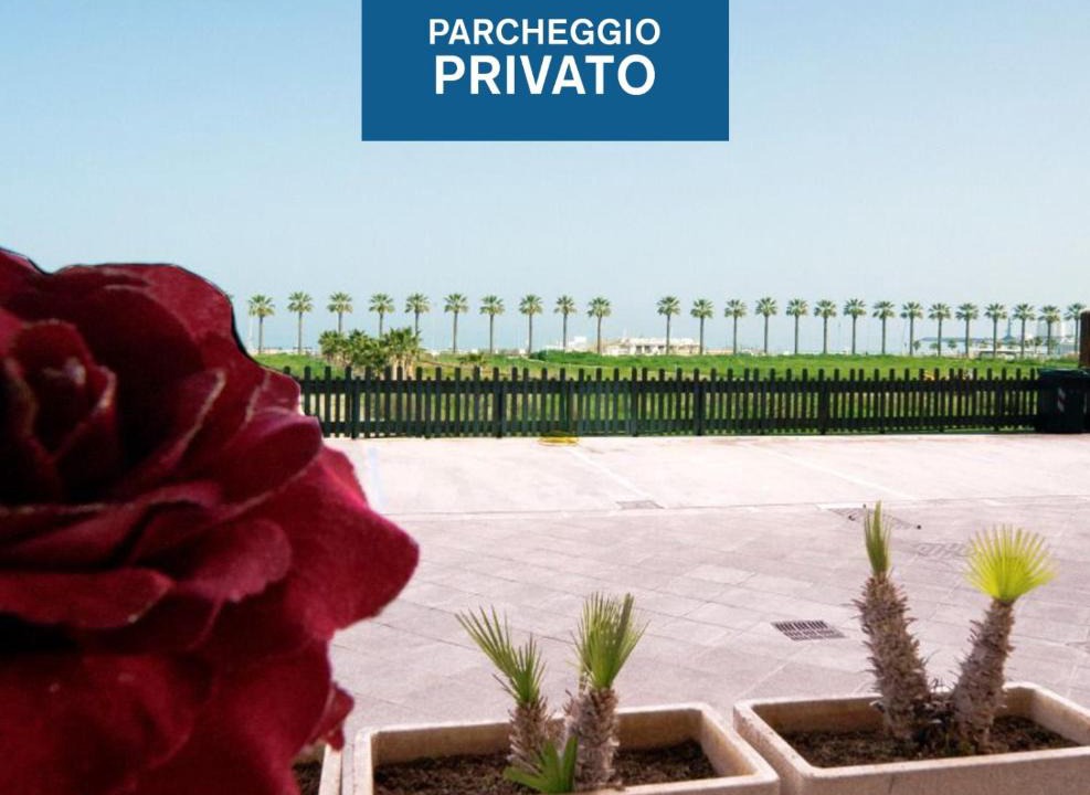 Barletta Bed & Breakfast | La Palma Del Sol-Parcheggio privato interno