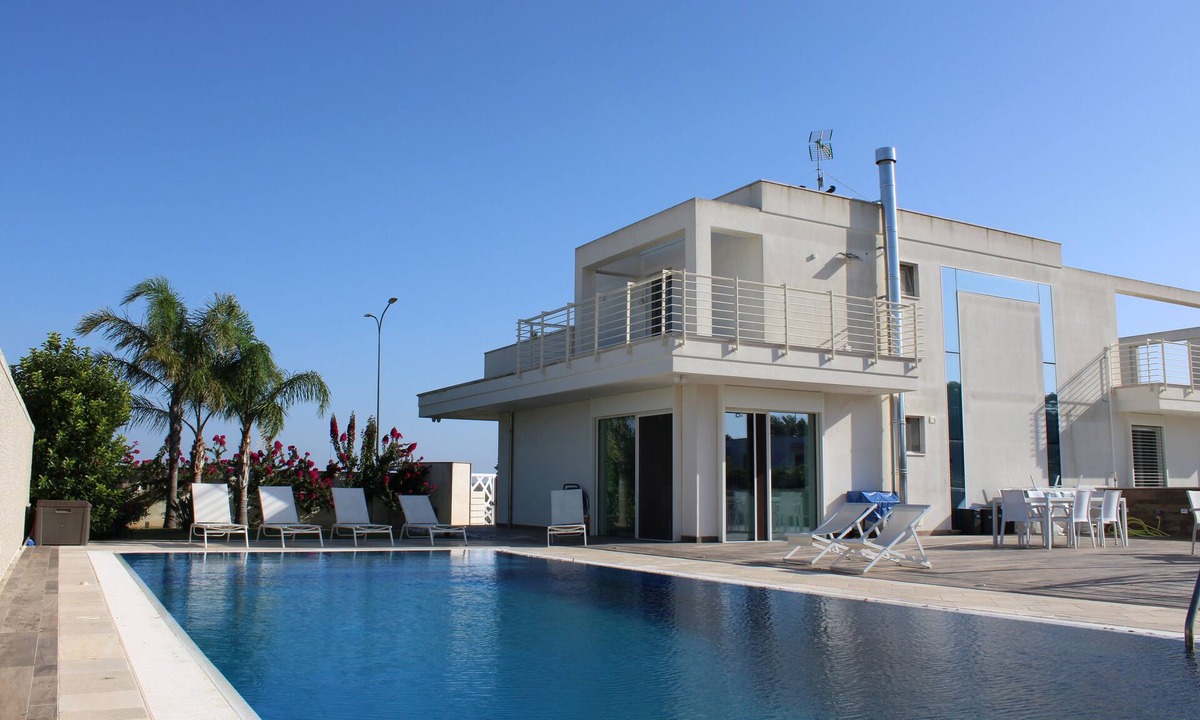 Lecce Villa | La Perla Bianca Luxury Villa