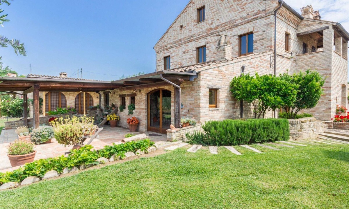 Fermo House | La Villa degli Ulivi - Landhaus mit privatem Pool by Interhome